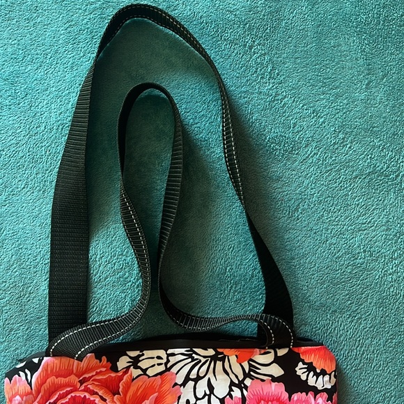 Canvas Tote Colorful Peony Lined Two Inner Pockets Zipper Closure NWOT - Picture 8 of 10
